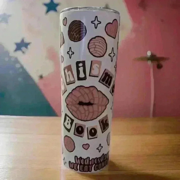 Chisme Book - Picture 1 of 2